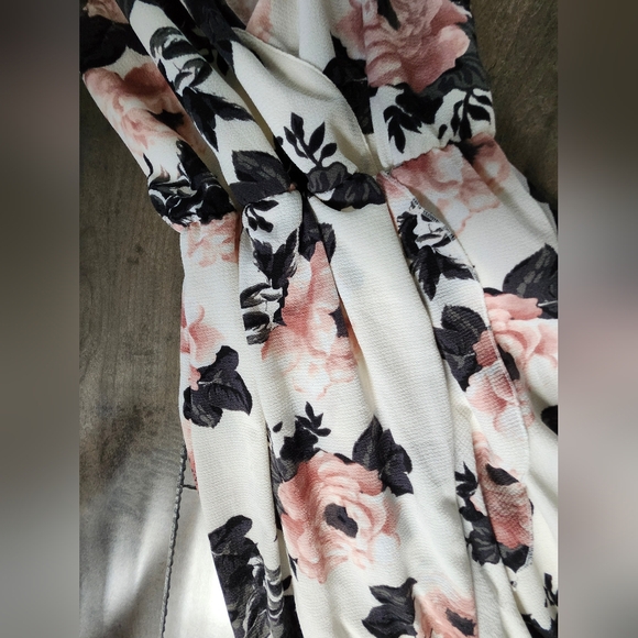 Dress - Picture 4 of 6